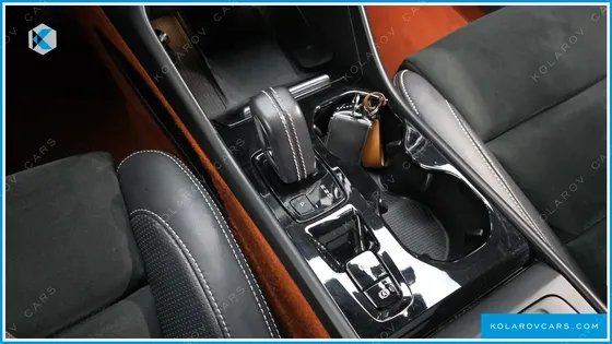 VOLVO XC40 T4 R-DESIGN