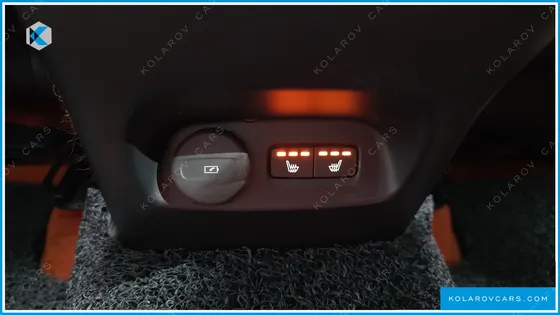 VOLVO XC40 T4 R-DESIGN