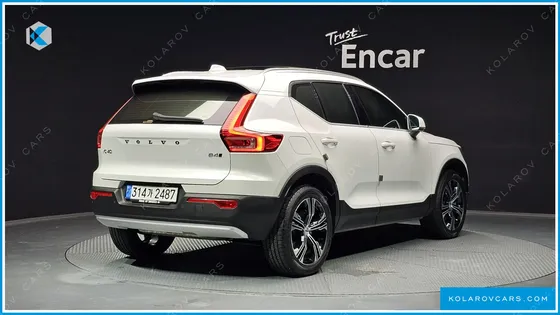 VOLVO XC40 B4 INSCRIPTION