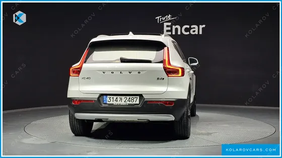 VOLVO XC40 B4 INSCRIPTION