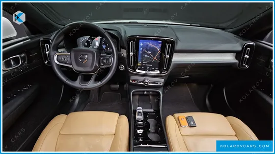 VOLVO XC40 B4 INSCRIPTION