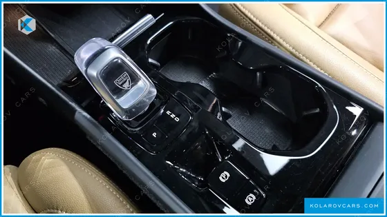 VOLVO XC40 B4 INSCRIPTION