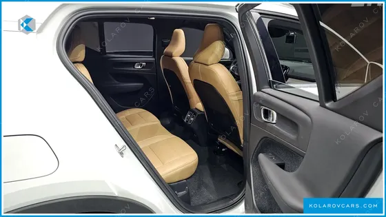 VOLVO XC40 B4 INSCRIPTION