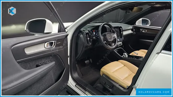 VOLVO XC40 B4 INSCRIPTION