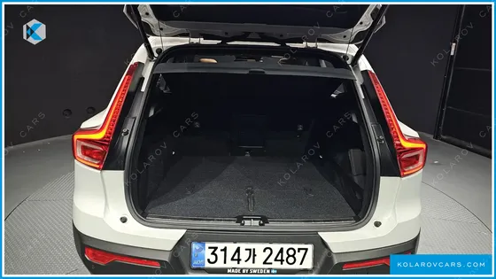 VOLVO XC40 B4 INSCRIPTION