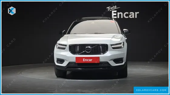 VOLVO XC40 B4 R-DESIGN