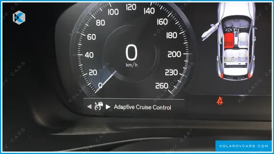 VOLVO XC40 B4 R-DESIGN