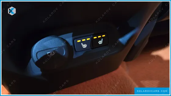 VOLVO XC40 B4 R-DESIGN
