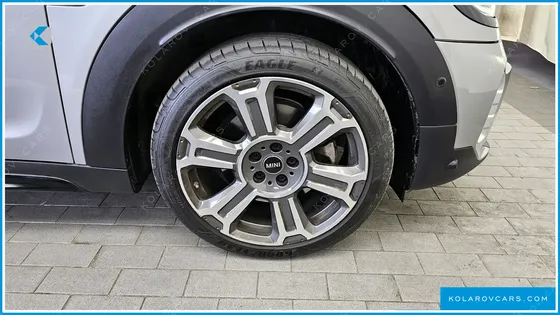MINI COUNTRYMAN ALL4 CLASSIC LAUNCH PACK