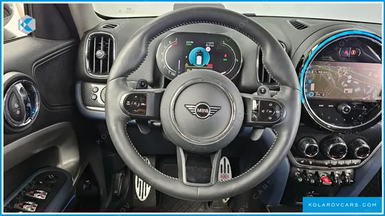 MINI COUNTRYMAN ALL4 CLASSIC LAUNCH PACK