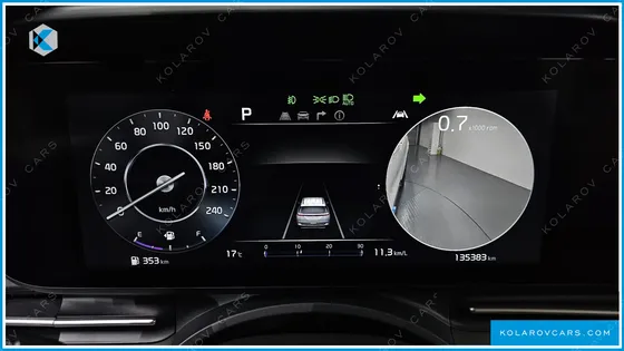 KIA CARNIVAL 9-SEATER SIGNATURE