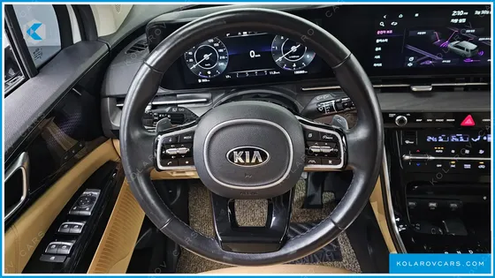 KIA CARNIVAL 9-SEATER SIGNATURE