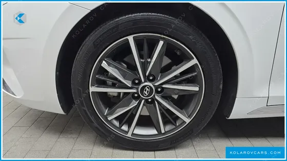 HYUNDAI GRANDEUR 3.3