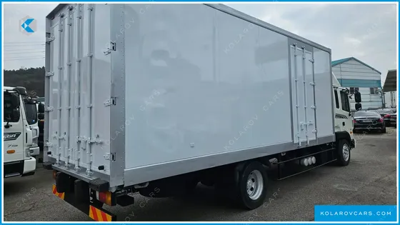HYUNDAI MEGA TRUCK GOLD