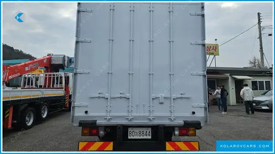 HYUNDAI MEGA TRUCK GOLD