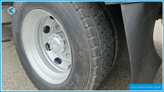 HYUNDAI MEGA TRUCK GOLD