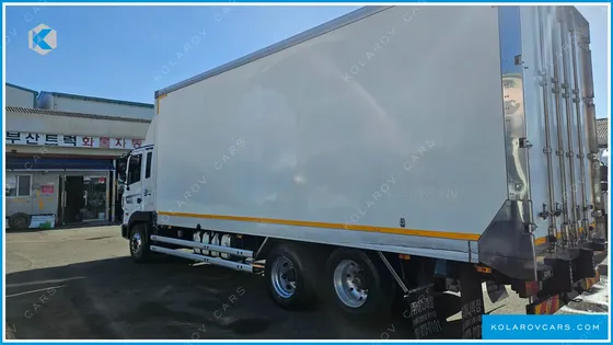 HYUNDAI MEGA TRUCK GOLD