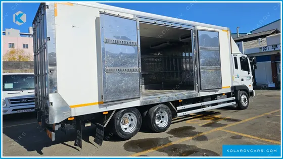 HYUNDAI MEGA TRUCK GOLD