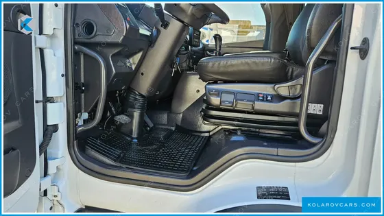 HYUNDAI MEGA TRUCK GOLD