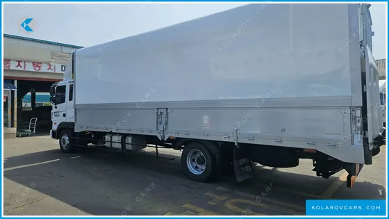 HYUNDAI MEGA TRUCK GOLD