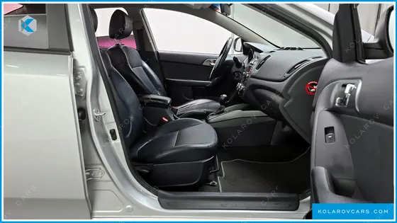 KIA FORTE 1.6 GDI LUXURY