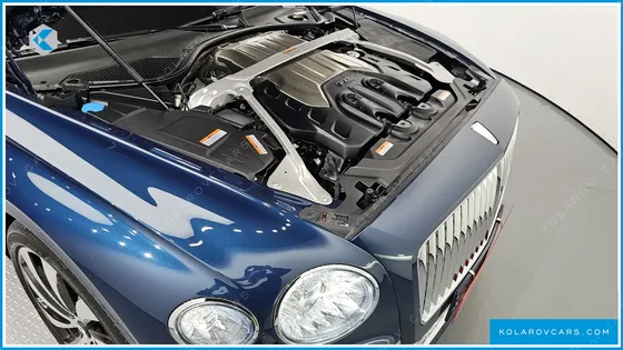 BENTLEY FLYING SPUR 4.0 AZURE