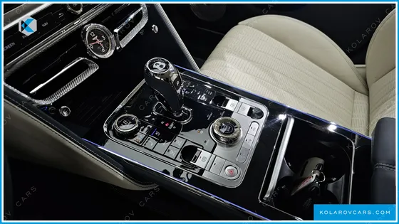 BENTLEY FLYING SPUR 4.0 AZURE