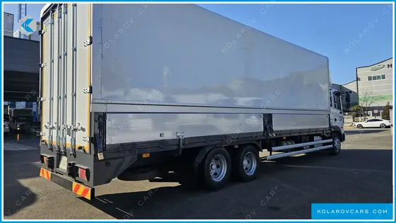 HYUNDAI MEGA TRUCK GOLD