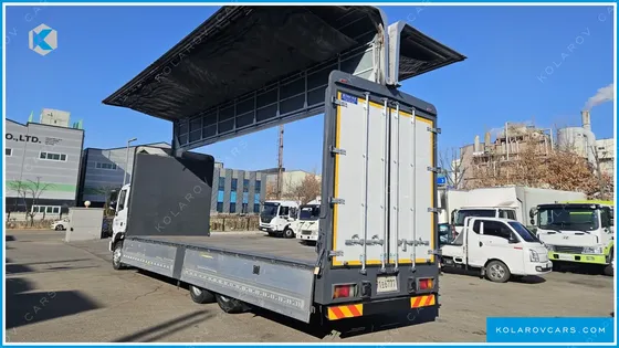 HYUNDAI MEGA TRUCK GOLD