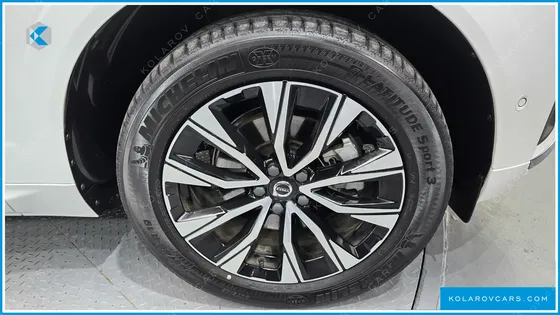 VOLVO XC60 B5 ULTIMATE BRIGHT