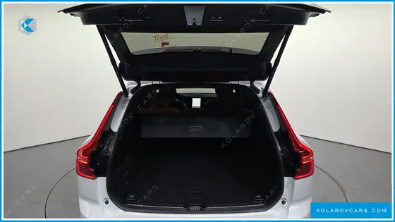 VOLVO XC60 B5 ULTIMATE BRIGHT