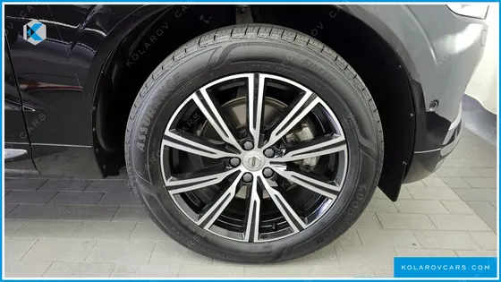 VOLVO XC60 B5 INSCRIPTION