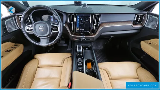VOLVO XC60 B5 INSCRIPTION