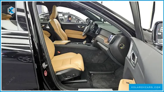 VOLVO XC60 B5 INSCRIPTION