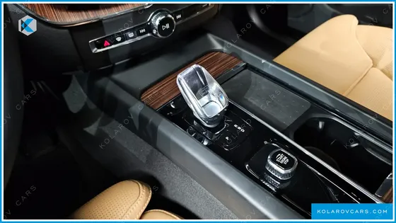 VOLVO XC60 B5 ULTIMATE BRIGHT