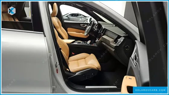 VOLVO XC60 B5 ULTIMATE BRIGHT