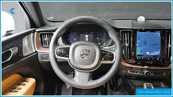 VOLVO XC60 B5 ULTIMATE BRIGHT