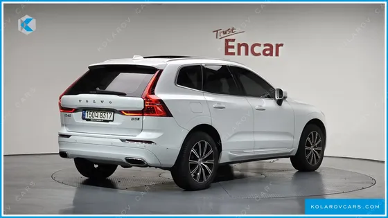 VOLVO XC60 B5 INSCRIPTION