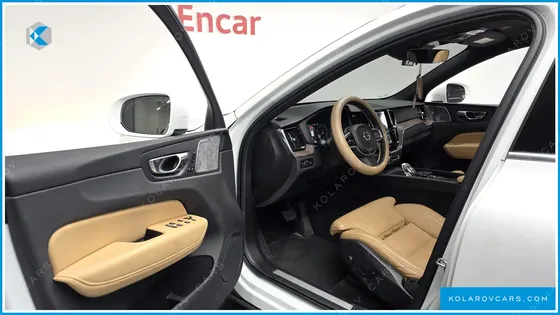 VOLVO XC60 B5 INSCRIPTION