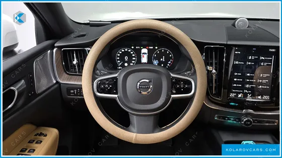 VOLVO XC60 B5 INSCRIPTION