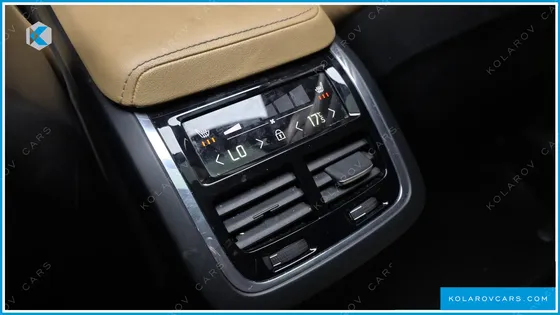 VOLVO XC60 B5 INSCRIPTION