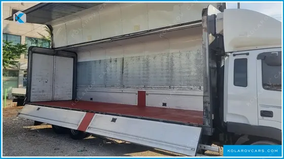 HYUNDAI MEGA TRUCK GOLD