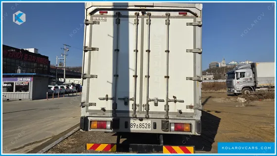 HYUNDAI MEGA TRUCK GOLD