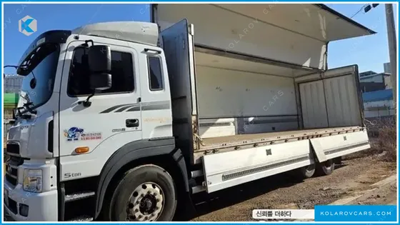 HYUNDAI MEGA TRUCK GOLD