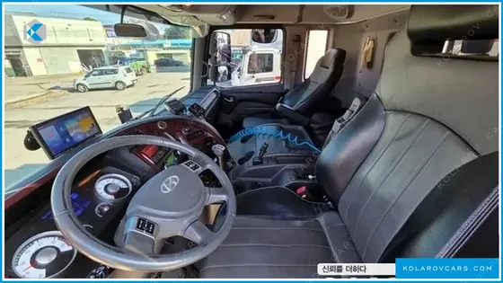 HYUNDAI MEGA TRUCK GOLD