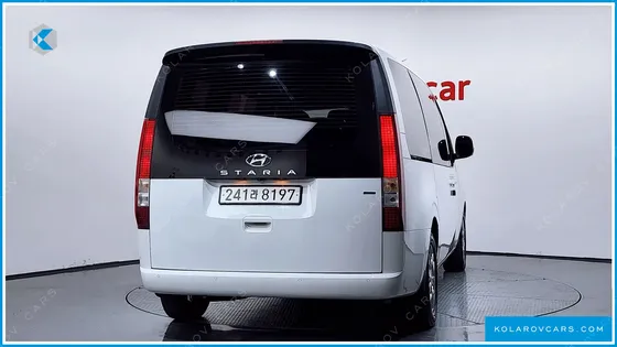 HYUNDAI STARIA 4WD TOURER 9-SEATER