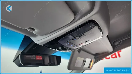 HYUNDAI STARIA 4WD TOURER 9-SEATER