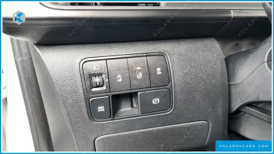 HYUNDAI STARIA 4WD TOURER 9-SEATER