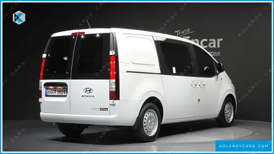 HYUNDAI STARIA CARGO 5-SEATER