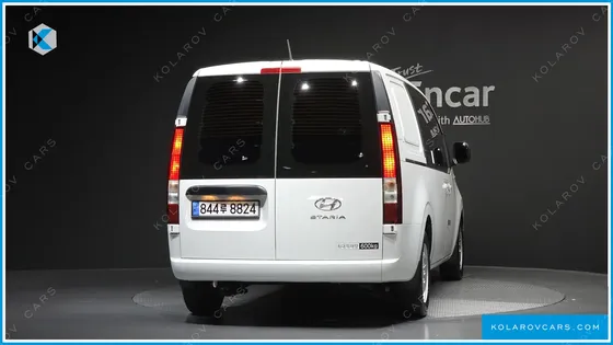 HYUNDAI STARIA CARGO 5-SEATER
